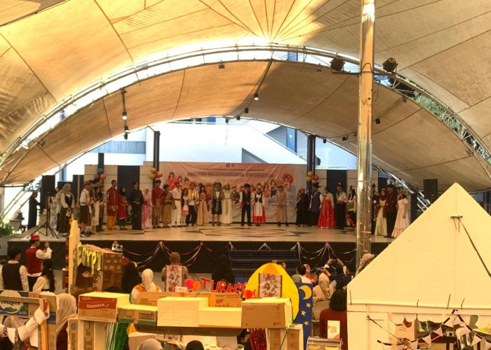 EMCE 2026 Polinema Jadi Ajang Praktik Komunikasi Interkultural Mahasiswa, Dikemas Parade Seni-Budaya 16 Negara