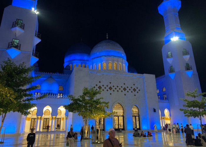 9 Fakta Masjid Sheikh Zayed Solo yang Bikin Takjub, Nomor 5 Jarang Diketahui!