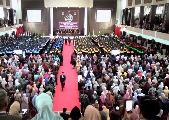 UIN Malang Wisuda 800 Lulusan, Melinda Raih Magister dengan IPK 4,00