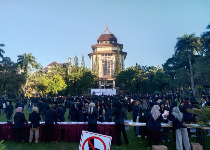 1.057 Mahasiswa FEB UB Diterjunkan ke 143 Desa, Warek V Ingatkan Mahasiswa Jaga Etika Komunikasi