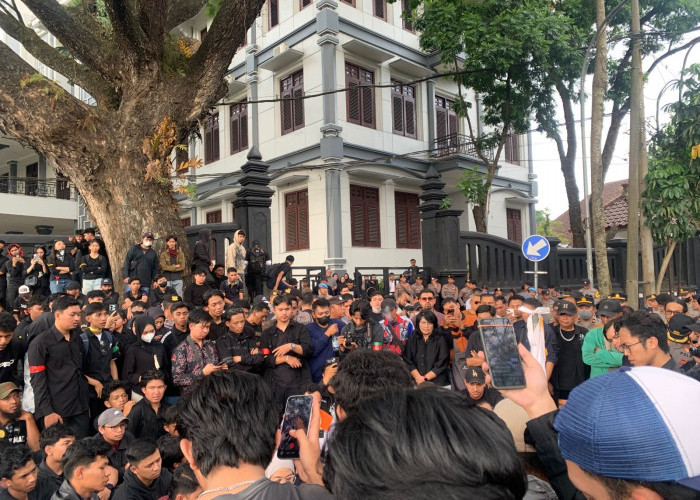 DPRD Kota Malang Janji Kawal Aspirasi Mahasiswa, Aliansi Malang Bergerak Tagih Tindak Lanjut Sembilan Tuntutan
