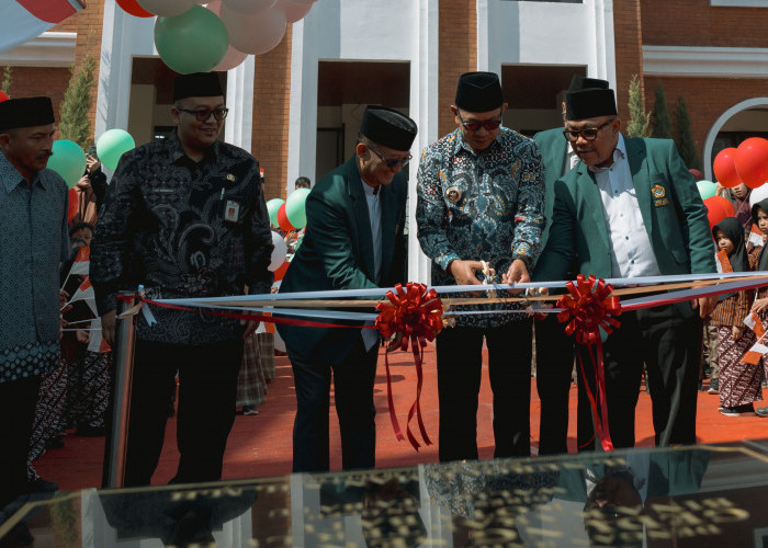 Wali Kota Batu Resmikan SDIT Bina Karakter Luhur, Cak Nur: Sekolah Adalah Ruang Masa Depan Anak