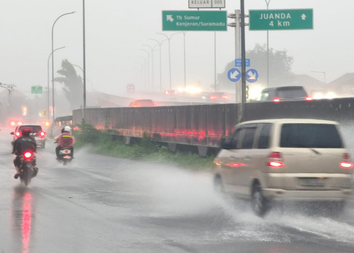 Dua Bibit Siklon Terdeteksi di Selatan Indonesia, Waspada Hujan dan Gelombang Tinggi di Perairan Selatan Jatim