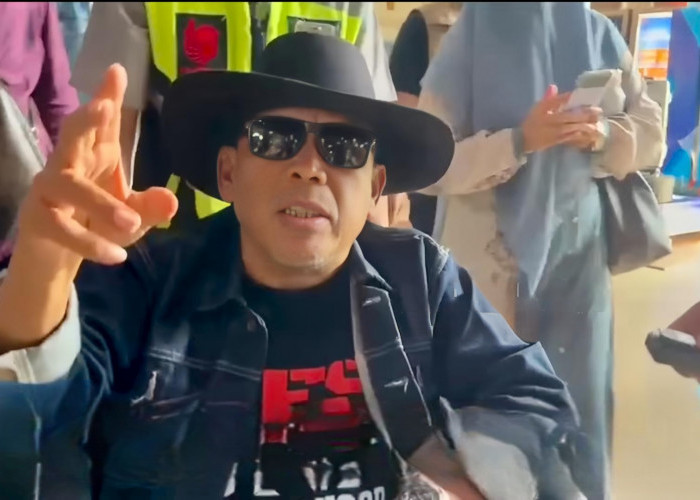 Eggi Sudjana Dapat SP3 Kasus Ijazah Jokowi, Langsung  ke Malaysia Berobat