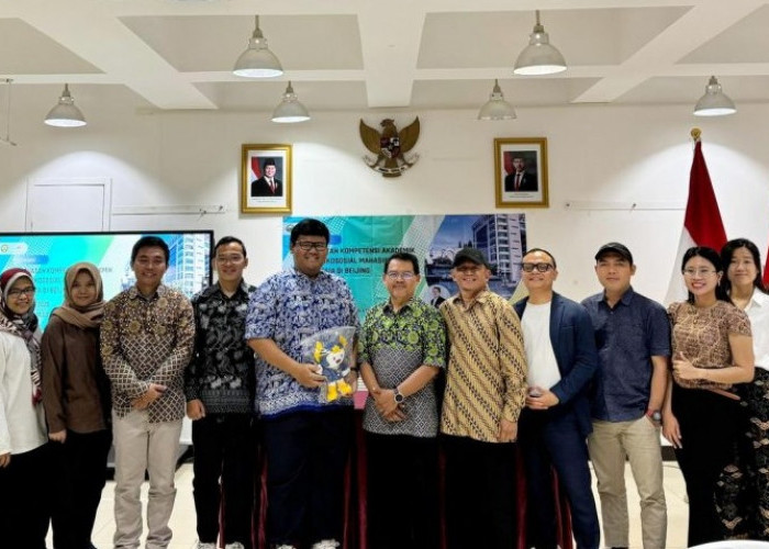 UM Beri Penguatan Mental dan Kompentensi Mahasiswa Indonesia di Beijing