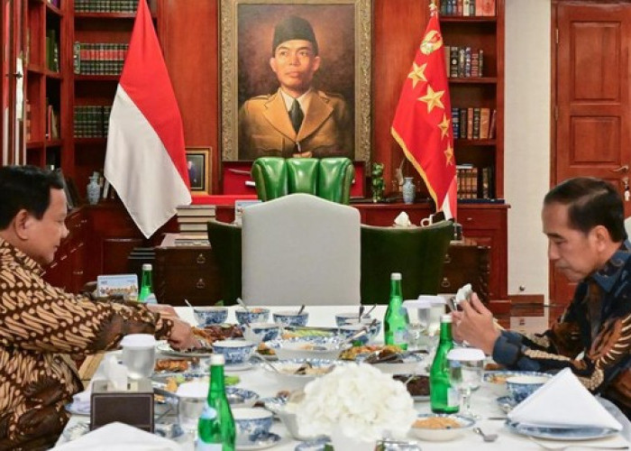 Jokowi Bertemu dengan Prabowo Selama Dua Jam, Istana: Beri Masukan untuk Bangsa