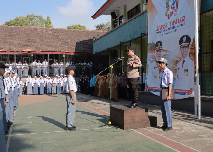 Kapolres Batu Pimpin Apel di SMAN 2 Kota Batu, Soroti Bullying dan Kenakalan Remaja