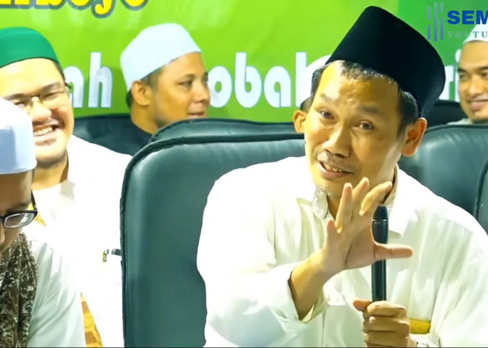 Gus Baha: Jangan Biarkan Makhluk Mendikte Kita, Begini Cara Tetap Rileks (2)