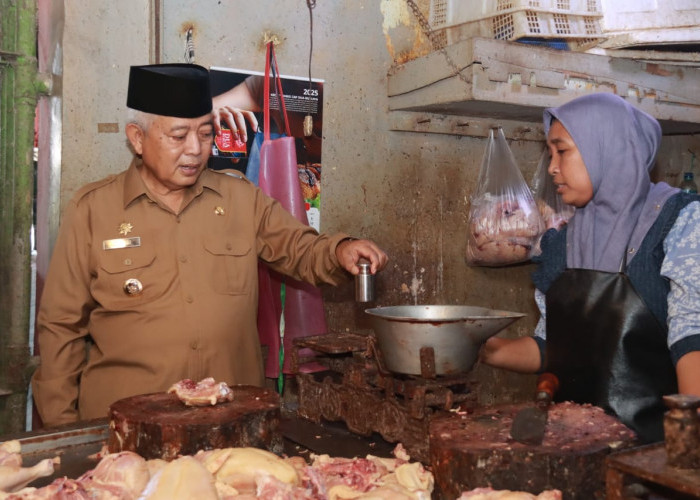 Bupati Malang Lakukan Sidak Pasar, Pastikan Stok Bahan Pokok Aman hingga Lebaran