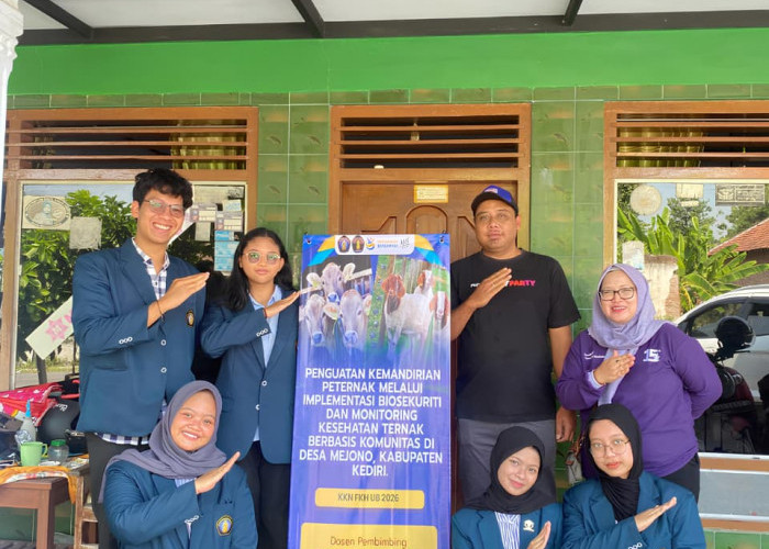 Dosen dan Mahasiswa FKH UB Dampingi Peternak Kediri Tingkatkan Kesehatan Ternak Ruminansia Berbasis Teknologi 