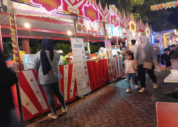 Libur Nataru, Pendapatan Lapak Kuliner di Batu Ini Naik hingga 5 Kali Lipat