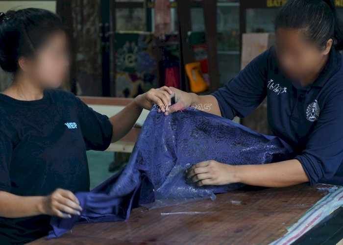 12 Warga Binaan Lapas Perempuan Malang Kejar Target 25 Batik untuk Suvenir DPR Komisi III