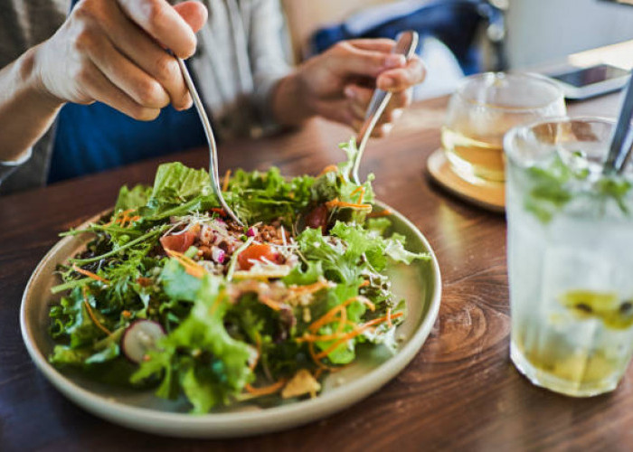 Tren Diet Ekstrem One Meal a Day: Manfaat, Risiko, dan Tips Aman Memulai 