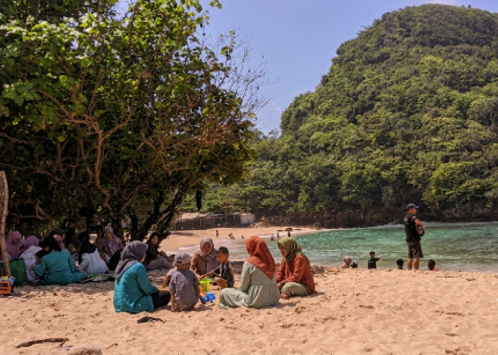 Liburan di Malang: Fasilitas Keren di Pantai Watu Leter Jadikan Berasa Tinggal di Resort Pribadi!  