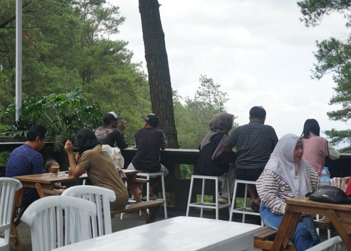 Menikmati Ngopi Bernuansa Wisata di Golden Spot Cafe and Resto Kota Batu 