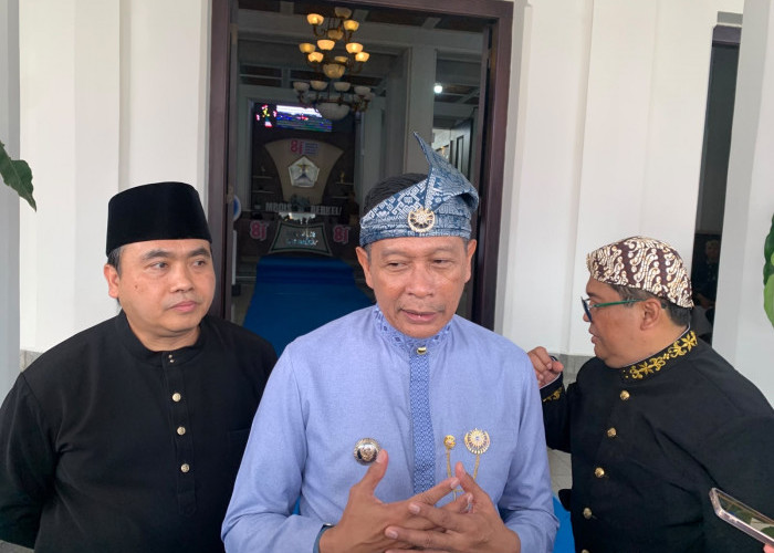 Wahyu Hidayat Kenakan Busana Melayu Medan saat Upacara Sumpah Pemuda