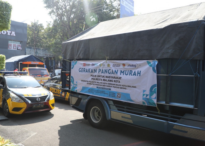 Diskopindag dan Bulog Gandeng Polresta Malang Kota Salurkan 48,5 Ton Beras Murah ke Lima Polsek