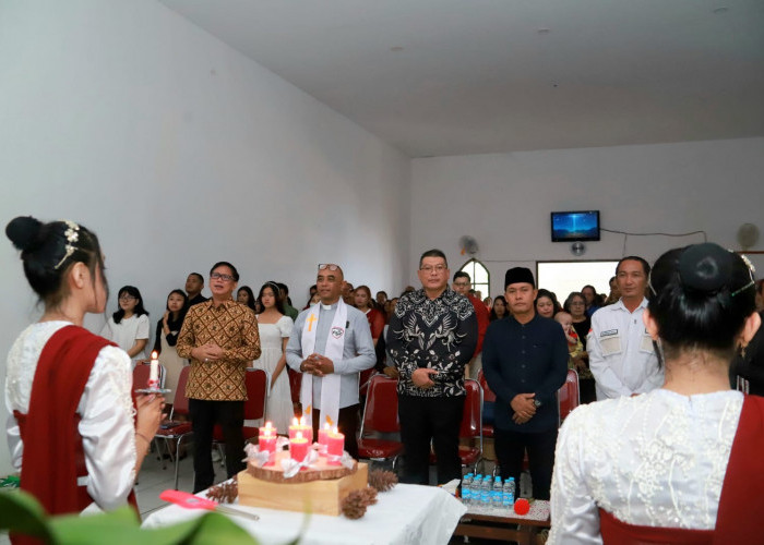   Wakil Bupati Malang Hadiri Perayaan Natal GSJA Eben Haezer, Karangploso