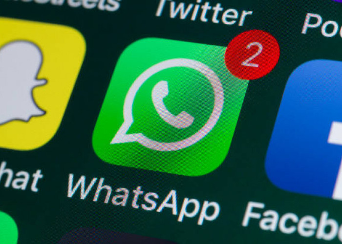 WhatsApp dan Media Sosial Lain dalam Menggeser TV sebagai Sumber Utama Berita Masyarakat Indonesia 2025