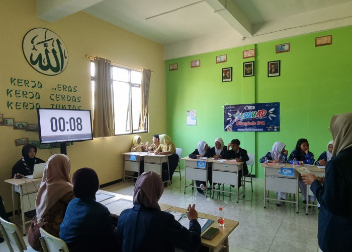 FMIPA UB Dampingi Olimpiade IPA Pesantren, Tingkatkan Standar Kompetisi Sains di Malang Raya