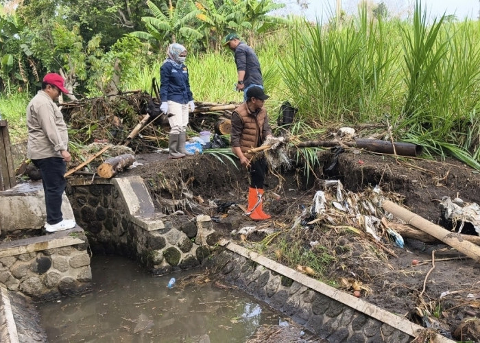 Hujan Deras Picu 7 Titik Banjir dan Longsor di Batu, Wali Kota Turun Tangan
