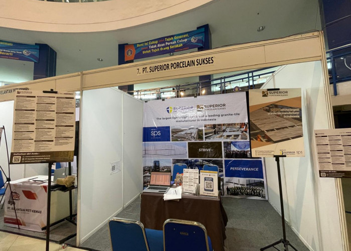 Booth PT Superior Porcelain Sukses Jadi Sorotan di Ajang Job Fair Polinema 2026