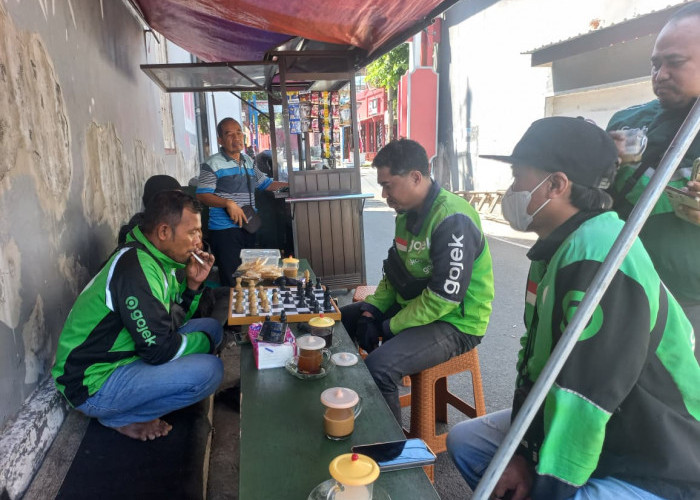 Komisi Ojol 8 Persen Berlaku, Driver Kepanjen Malang Justru Keluhkan Orderan dan Pendapatan