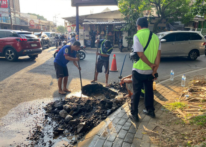 Jaga Kualitas Air, PDAM Tugu Tirta Terus Perbaiki Saluran Air  