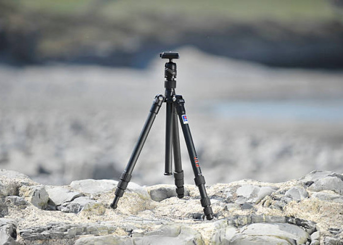 9 Tripod HP Terbaik 2025 untuk Vlogger dan Solo Traveler, Stabil, Ringan, dan Harga Terjangkau