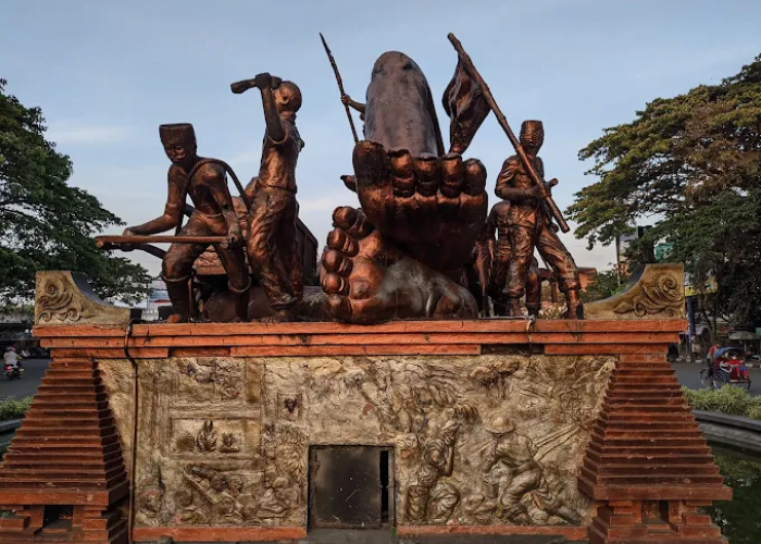 9 Destinasi Wisata Sejarah di Malang Raya: Di TMP Untung Suropati Ada Makam Pencetus Bahasa Walikan