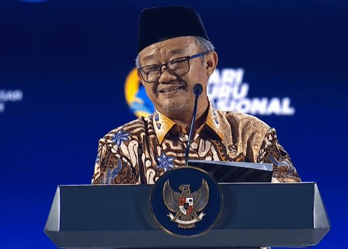 Pemerintah Salurkan Rp32,9 M Bantuan untuk 16.467 Guru Terdampak Bencana di Sumatera hingga Lumajang