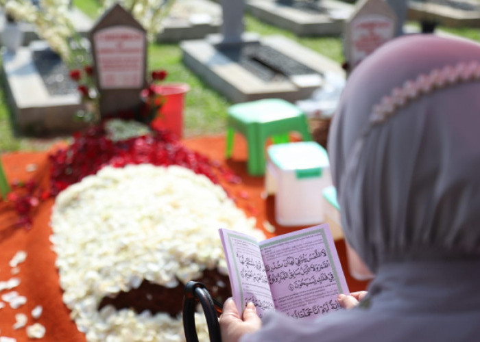 Doa Ziarah Kubur Menjelang Ramadhan, Tradisi Mendoakan yang Telah Mendahului