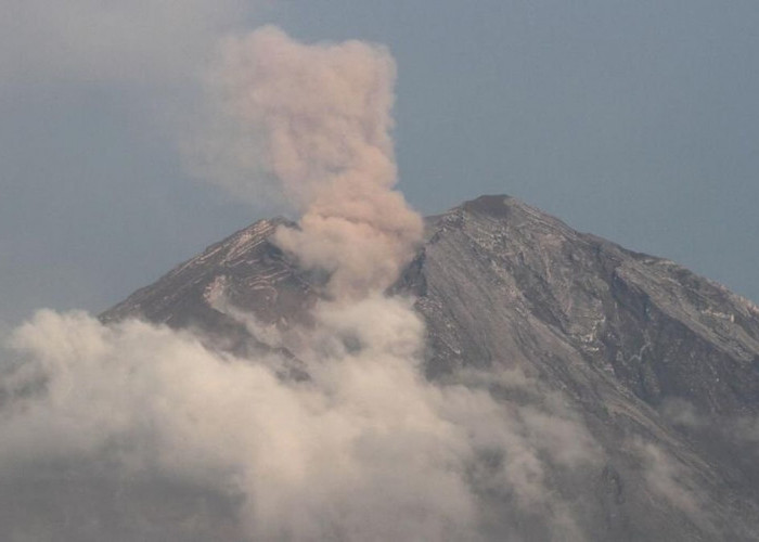 Gunung Anak Krakatau Erupsi 3 Kali, Status Siaga dan Radius Bahaya 5 Km