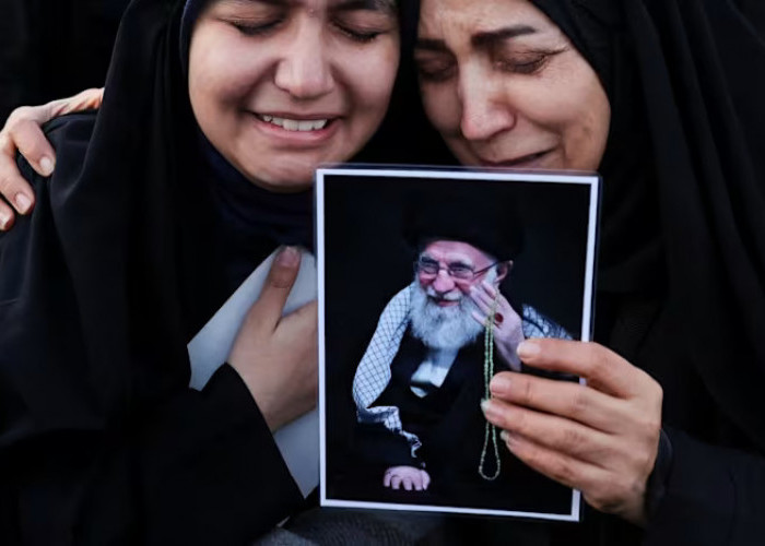 Kediaman Luluh Lantak Dirudal AS-Israel, Pemimpin Tertinggi Iran Ayatollah Ali Khamenei dan Keluarga Terbunuh 