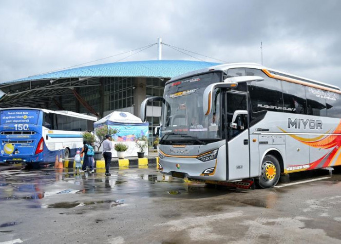 Kemenhub Gelar Mudik Gratis Libur Nataru: 3.080 Orang Dinaikkan Bus, 6.360 Orang KA, 100.000 Orang Kapal Laut 