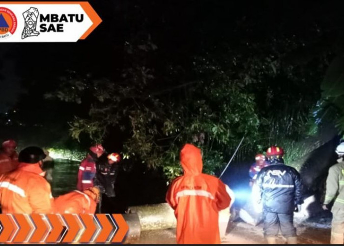 Longsor dan Pohon Tumbang di Giripurno Sempat Putus Akses Kota Batu-Kabupaten Malang 