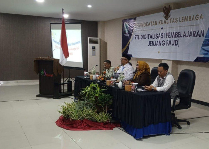 Guru PAUD dan TK se-Kota Batu Dilatih Manfaatkan Papan Informasi Digital  ‎