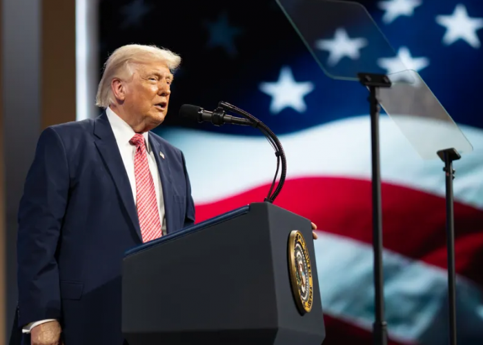 Trump Kembali Ancam Iran: Buka Selat Hormuz atau 'Neraka' Menimpa Mereka