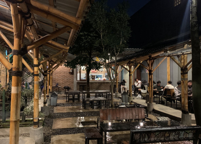 Kafe Ekologie Gelar Makan Gratis untuk Mahasiswa yang Keluarganya Terdampak Bencana Sumatera