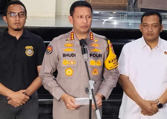 Roy Suryo CS Rampung Diperiksa Tudingan Ijazah Palsu Jokowi, Diperbolehkan Pulang