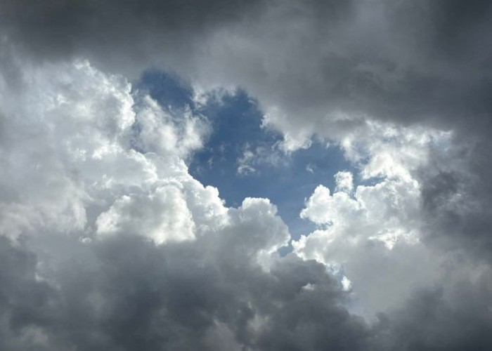 Prakiraan Cuaca Malang Raya Senin 8 Desember 2025: Berawan dan Lembap, Hujan Berpotensi Turun Sore Hari