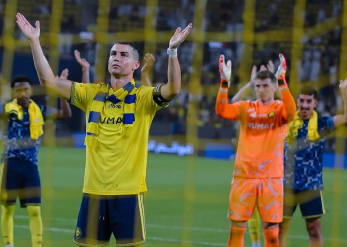 Greatness Is Earned! Spanduk Al-Nassr Iringi Perburuan 1.000 Gol Cristiano Ronaldo