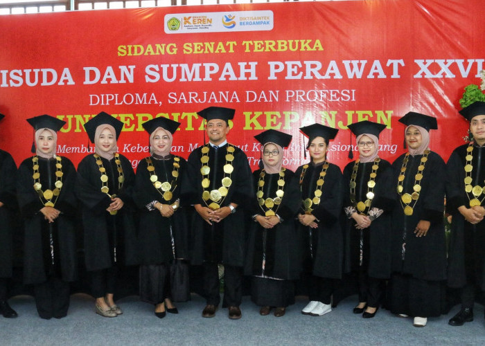 Rektor Universitas Kepanjen Ingatkan 313 Wisudawan: Sukses Jangan Lupakan Orang Tua