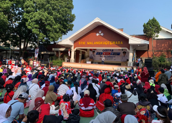 Gebyar Jalan Sehat Kecamatan Blimbing Malang Diikuti Ribuan Warga, Ada Motor Jadi Hadiah Utama