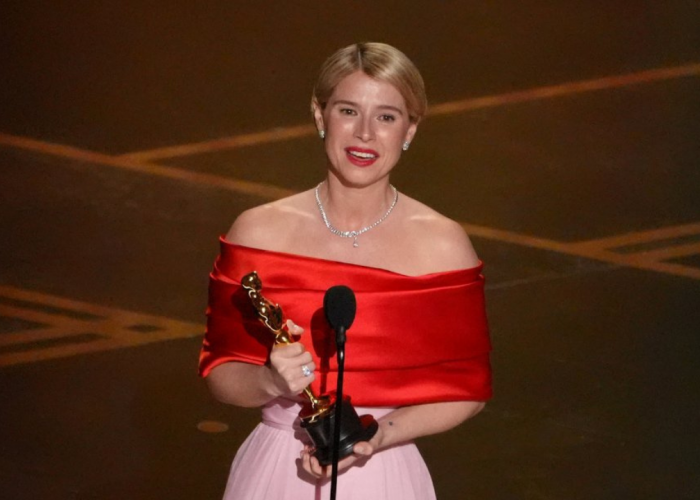 Jessie Buckley Jadi Bintang Irlandia Pertama Peraih Aktris Terbaik Oscar 2026