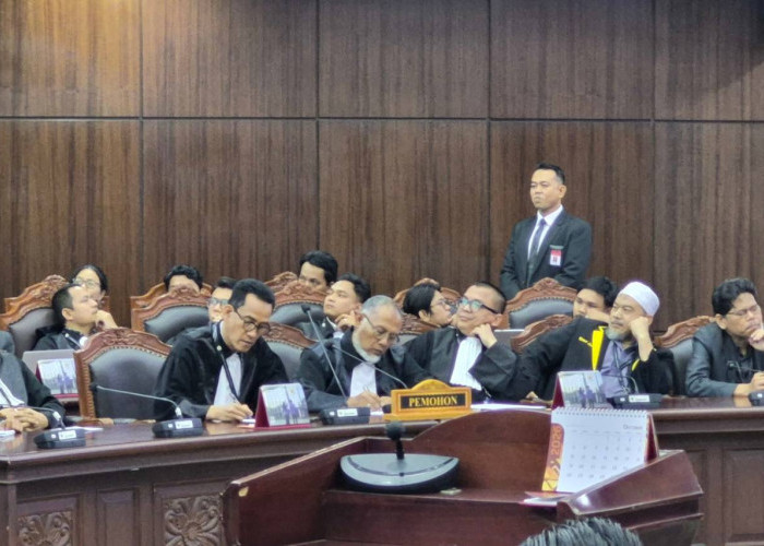 Denny Indrayana dan Refly Harun Siapkan Audiensi ke DPR, Dorong Pemakzulan Gibran