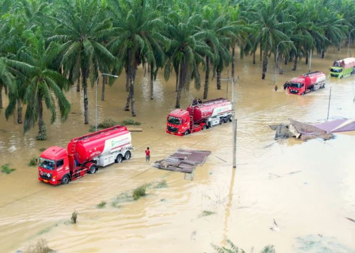 Akses Darat Mulai Terbuka, Pemerintah Kerahkan Truk Logistik, BBM, dan Alat Berat dari Medan ke Aceh Tamiang