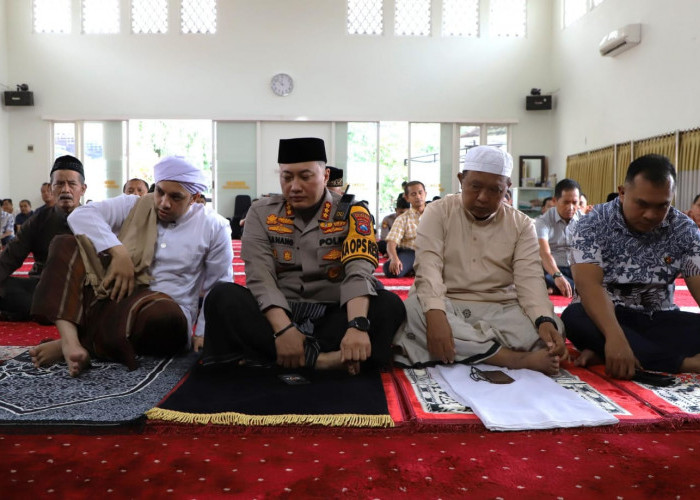 Polresta Malang Kota dan Polres Malang Gelar Sholat Gaib untuk Anggota Polres Way Kanan yang Gugur dalam Tugas