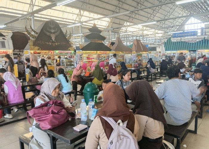 Wisata Kuliner di Lantai 3 Pasar Among Tani Kota Batu Makin Ramai Berkat Trans Jatim 