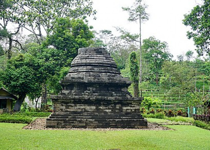 Sembilan di Malang: Wisata Candi yang Perlu Diketahui